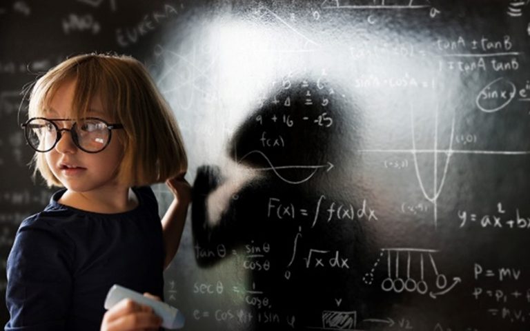 Instrument electronic de diagnosticare pentru copii cu vârsta cuprinsă între 11 și 14 ani